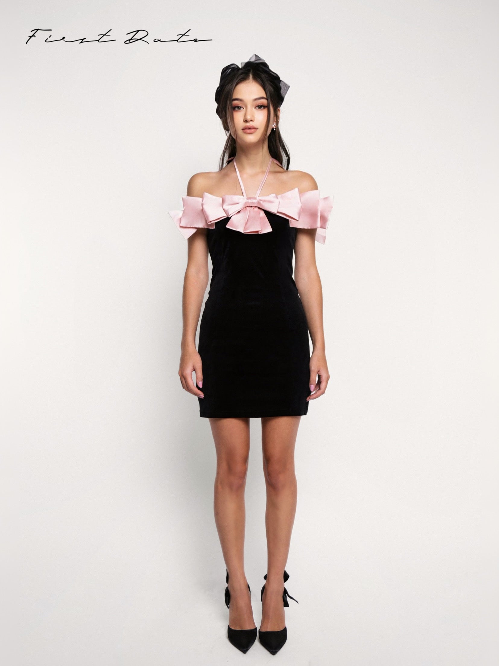 Evelyn Black-Pink Bow Bodycon Mini Dress First Date Evelyn Black-Pink Bow Bodycon Mini Dress First Date